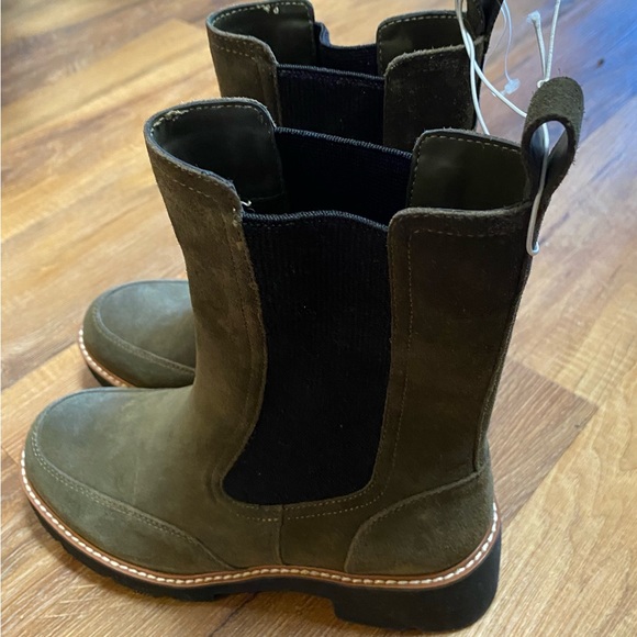New Women’s Naturalizer Green Suede Leather Boots size 8 - Picture 3 of 7